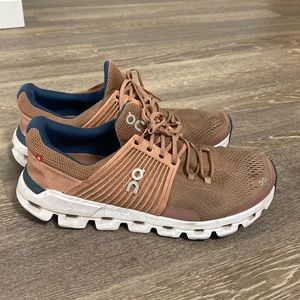 ON Cloudtec Running Shoe